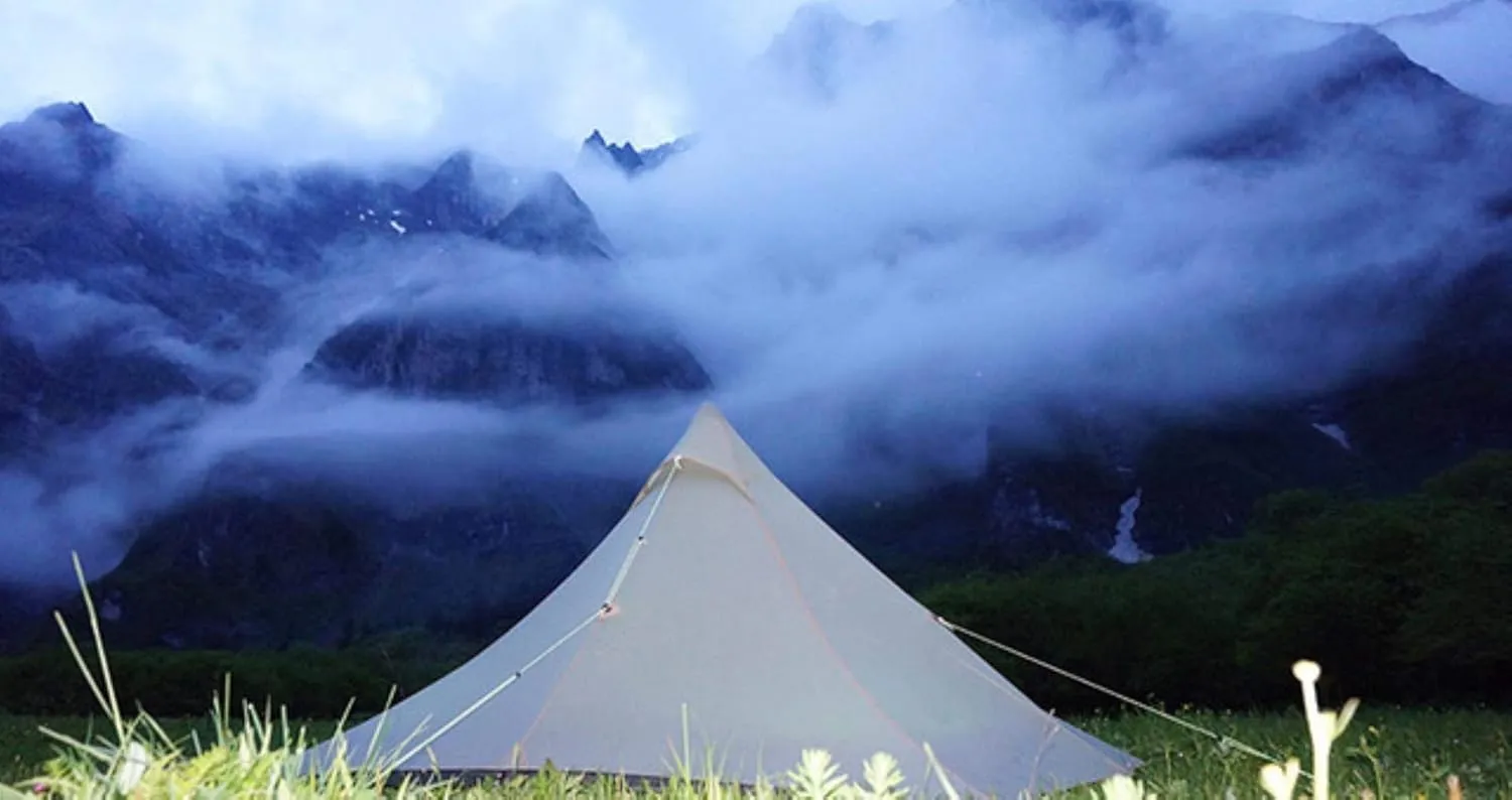 1-4 People Water-Proof 2-Side-Silicon-Coating Flysheet Ultralight 4-Season Tent Inner Tent and Poles (4 People Inner Mesh)