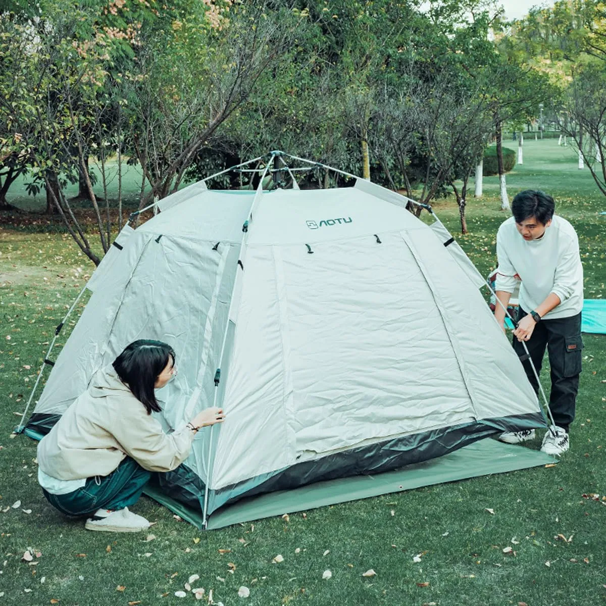 94.48“ * 86.6” Tent Footprints Waterproof Camping Tarp 420D Oxford Cloth Outdoor Camping Moisture Proof Tent Floor Mat Groundsheet Ultralight Multi-Purpose Shading Trap with Tent Stakes