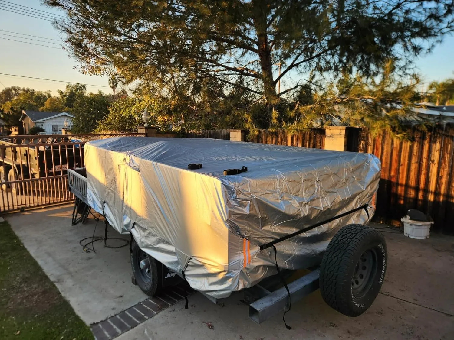 Anti-UV Pop Up Folding Camper Cover Upgraded Ripstop Fit 8'-10' with Storage Bag, Waterproof Breathable Trailerable Tent Trailer Cover with Windproof 5 2 Straps