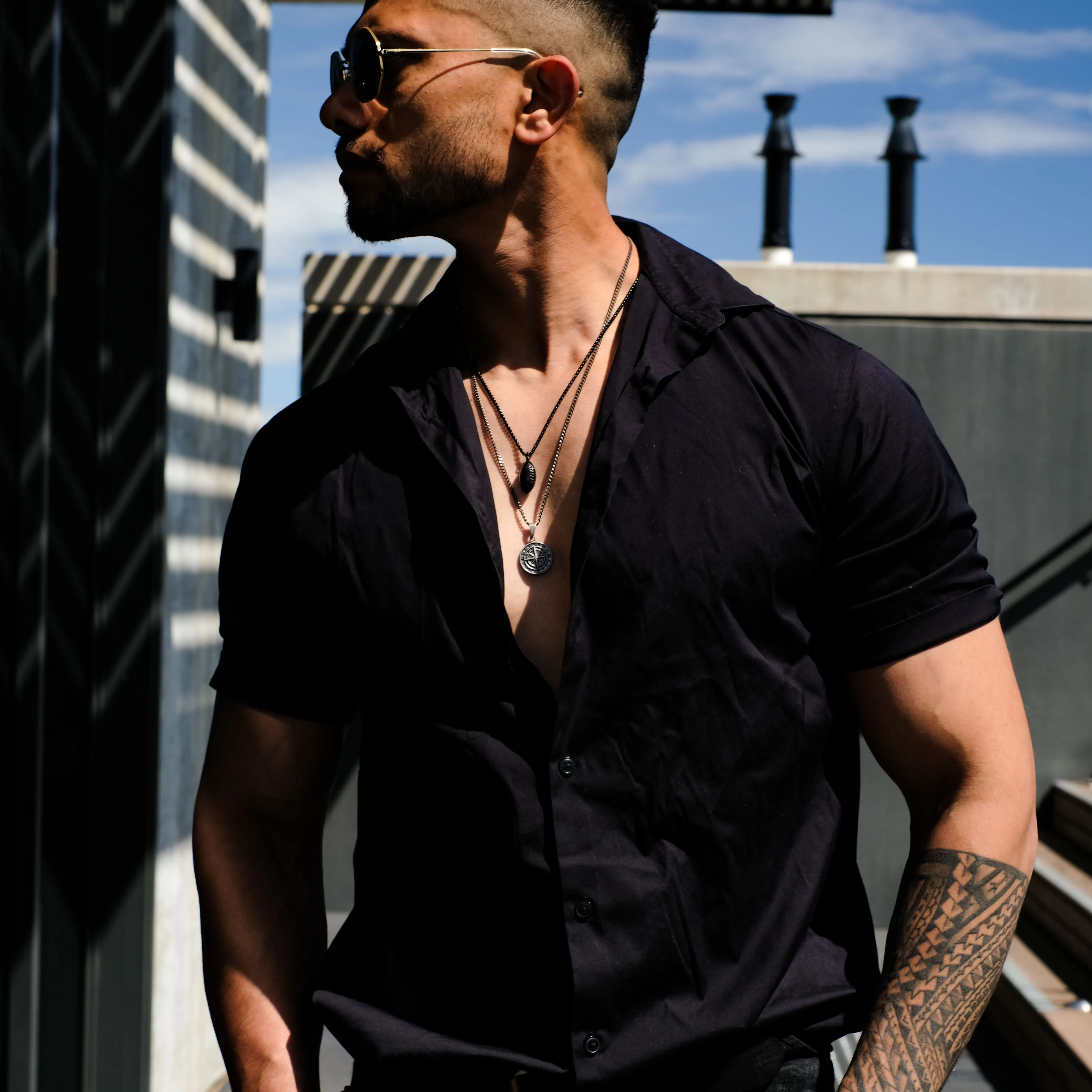 Compass Pendant Necklace (Black)