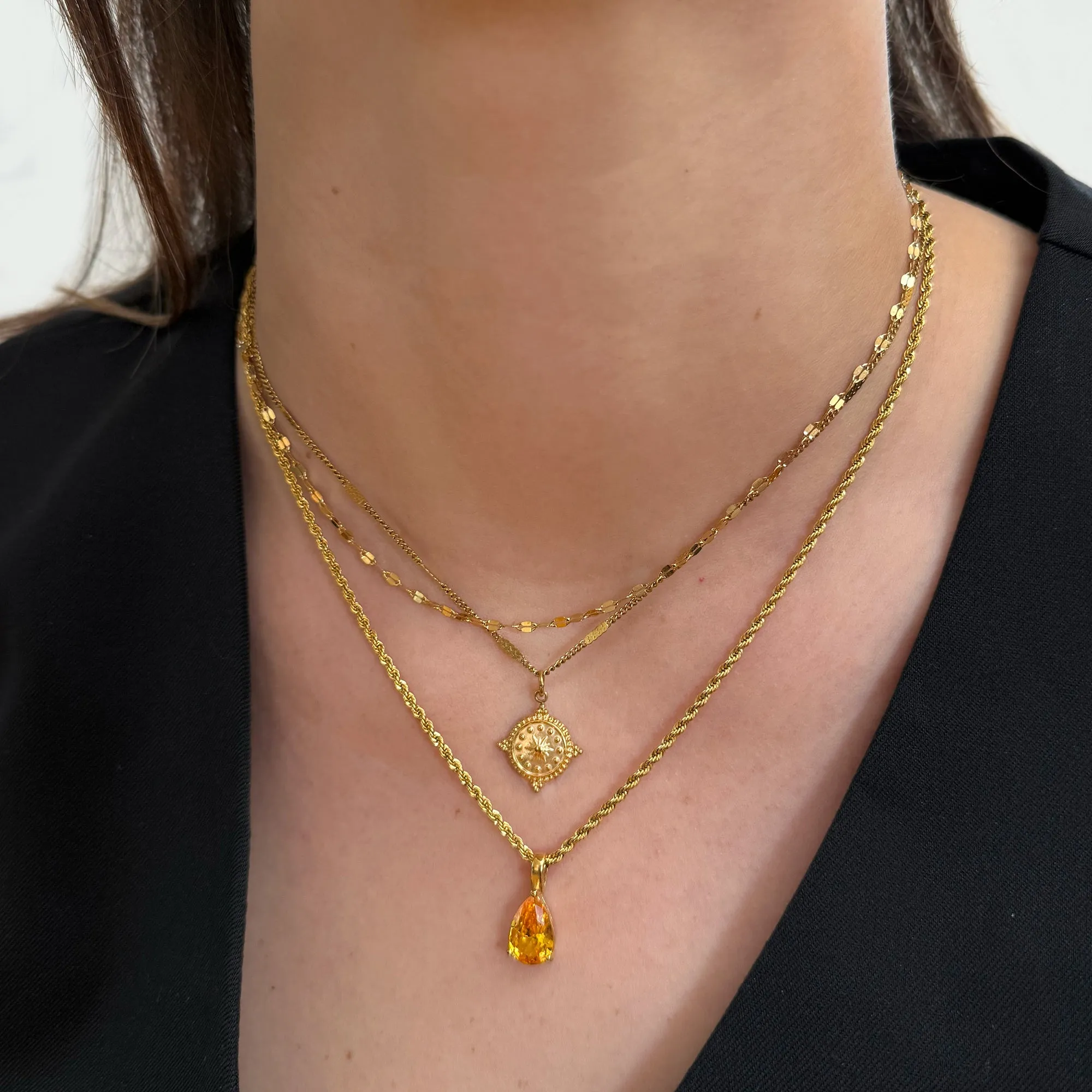 FREYA DAINTY GOLD COMPASS PENDANT NECKLACE - SAMPLE