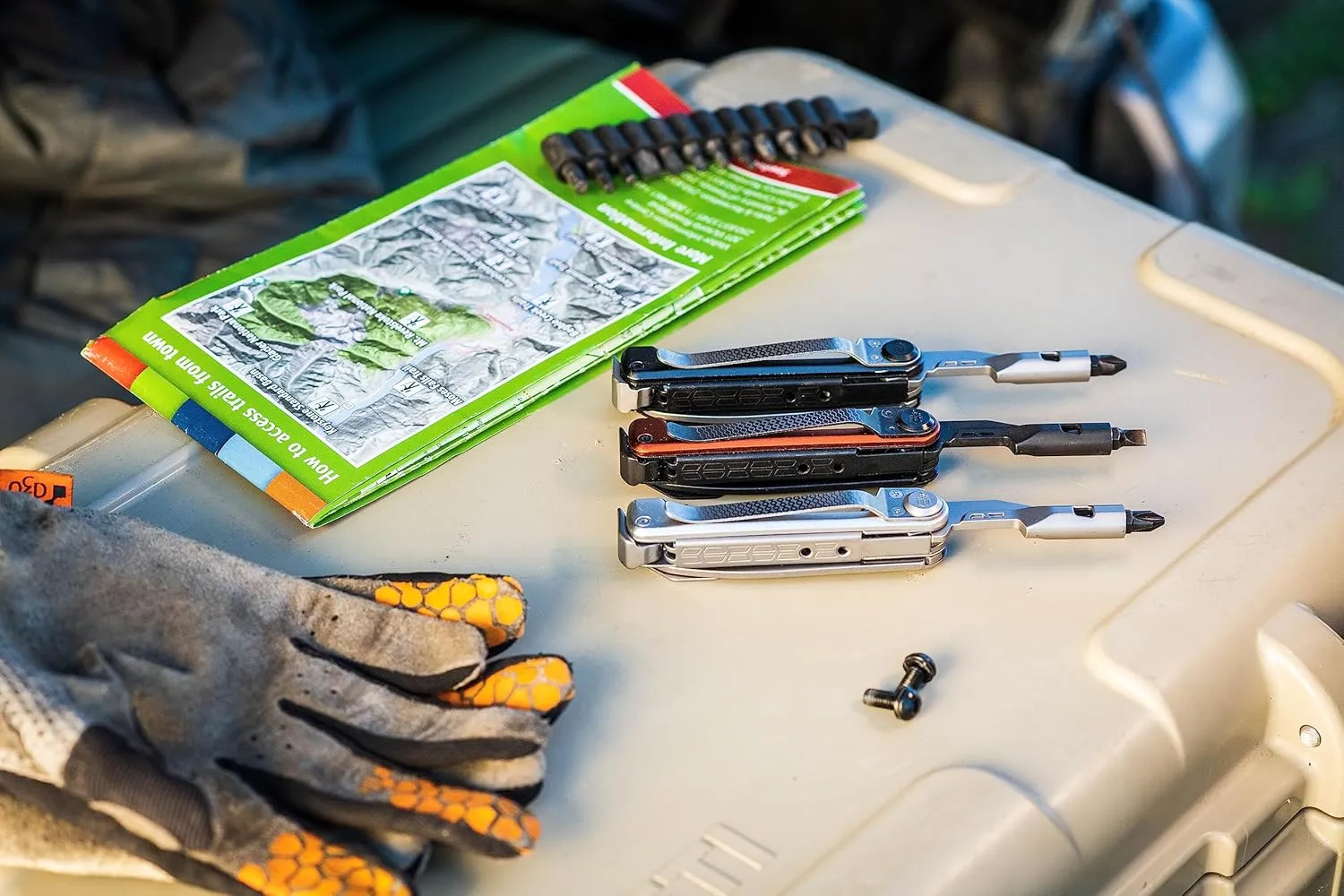 Gerber Gear Armbar Trade 8-in-1 Multi-tool - 2.5" Plain Edge Blade, Pry Bar, Hammer - EDC Gear and Equipment - Silver