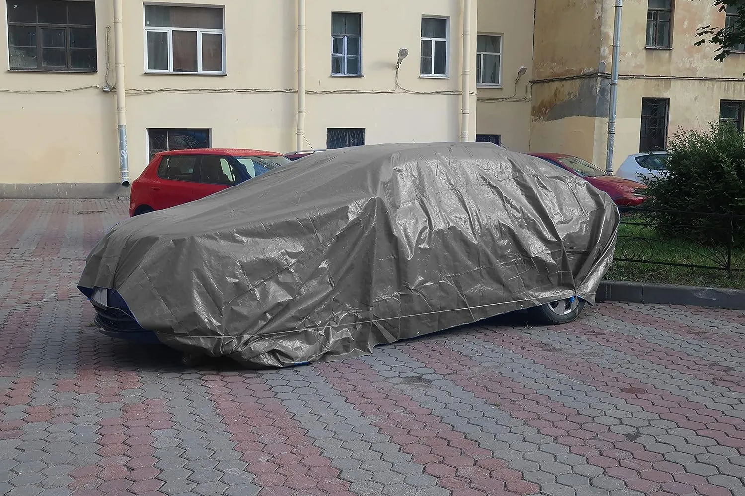 Heavy Duty Tarp Waterproof Large Cover |Silver/Black, 10' x 20' 10 Mil Thick | Rip Proof Tarps | Thick Weave Material, UV Resistant Great for Tarpaulin Canopy Tent, Boat, RV or Pool Cover