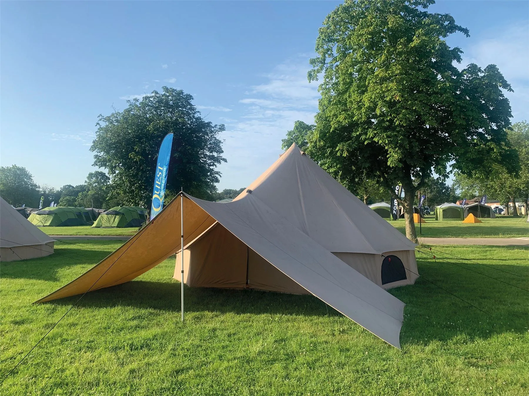 Quest Signature Extra Large Tarp (715 x 240 cm)