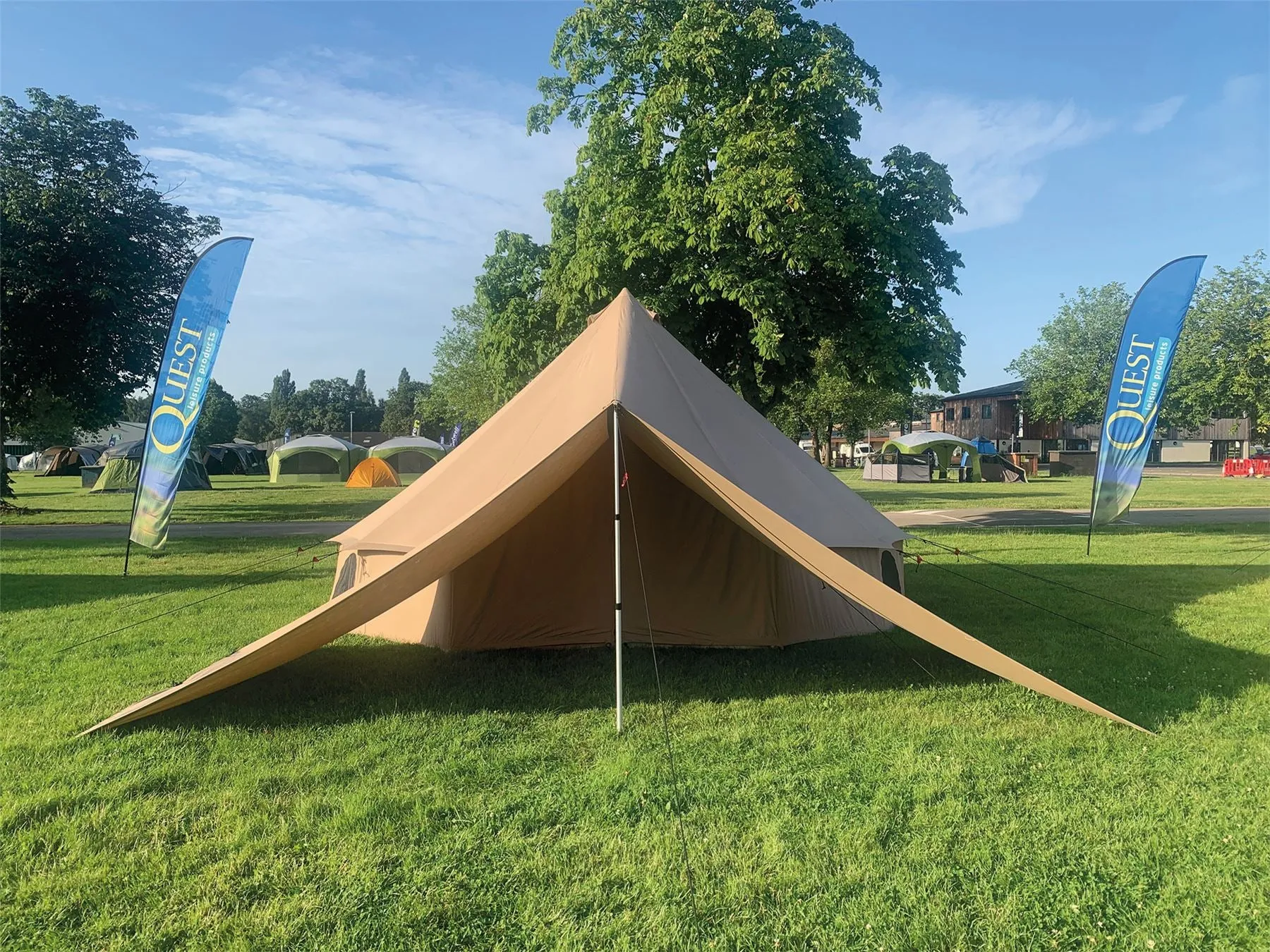 Quest Signature Extra Large Tarp (715 x 240 cm)